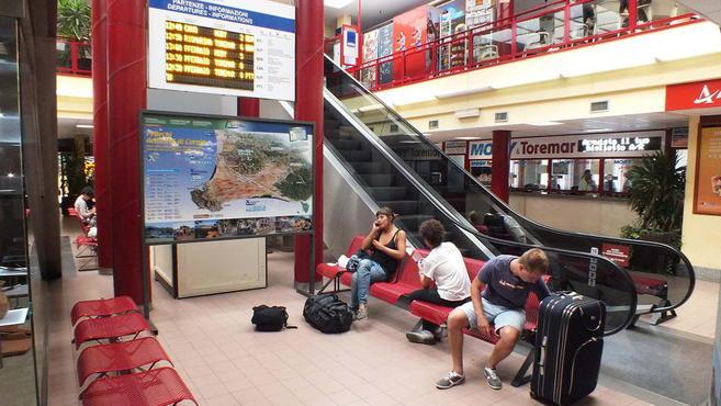La stazione marittima però è semideserta