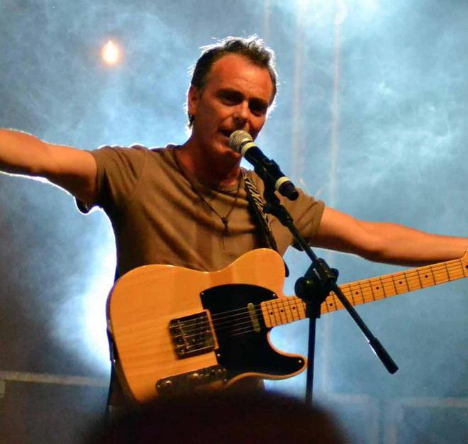 Il pubblico delle grandi occasioni per la band che ha presentato il nuovo album “Cugi”