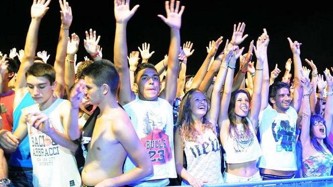 In diecimila al beach party, divertimento e sicurezza ok