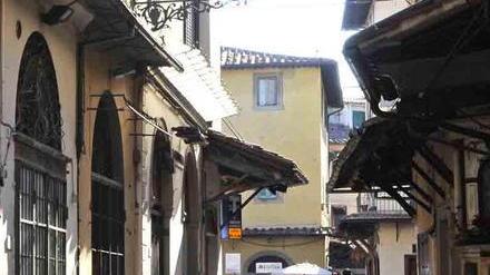 Da oggi a fine mese chiudono per ferie due negozi su tre