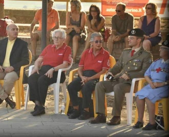 Un elettrocardiografo per le scuole Importante dono della Croce Rossa