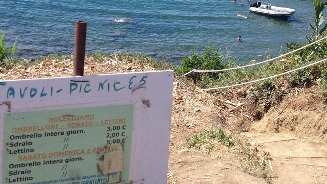 Sdraio a pagamento in spiaggia arrivano vigili e capitaneria