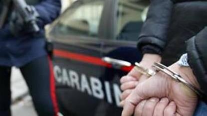 Bloccati e arrestati dopo il tentato furto