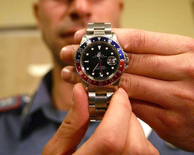 Rapinano Rolex da 40mila euro, 3 napoletani arrestati 