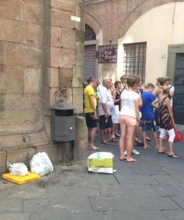 Per strada anche una lucidatrice 