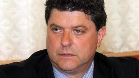 «Si sposti la protezione civile dall’unica scuola agibile»