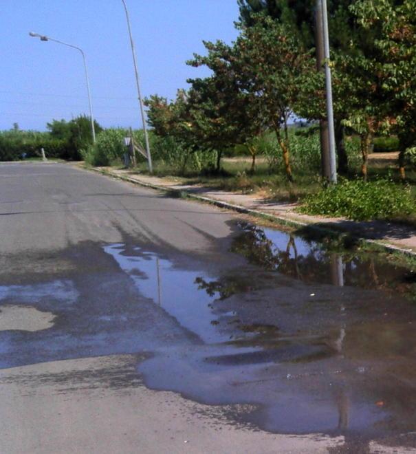 Per 3 giorni strada invasa dall’acqua