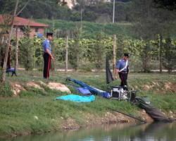 La canna da pesca tocca i fili dell’alta tensione: muore folgorato 