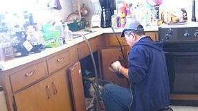 Lavori di casa, il marito è in affitto