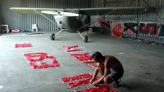 Decolla da Cinquale la campagna aerea di Silvio Berlusconi