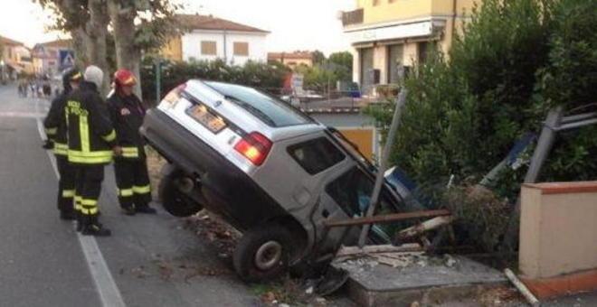 Incidente e fuga di gas evacuate 50 famiglie 