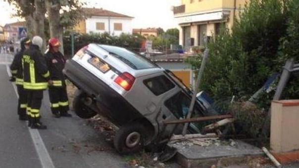 Incidente e fuga di gas evacuate 50 famiglie