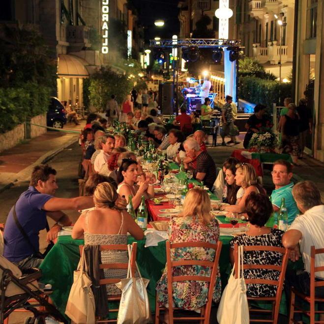 Ferragosto tra cibo e musica 
