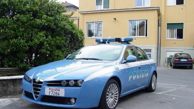Entra in tabaccheria con un coltello, denunciato
