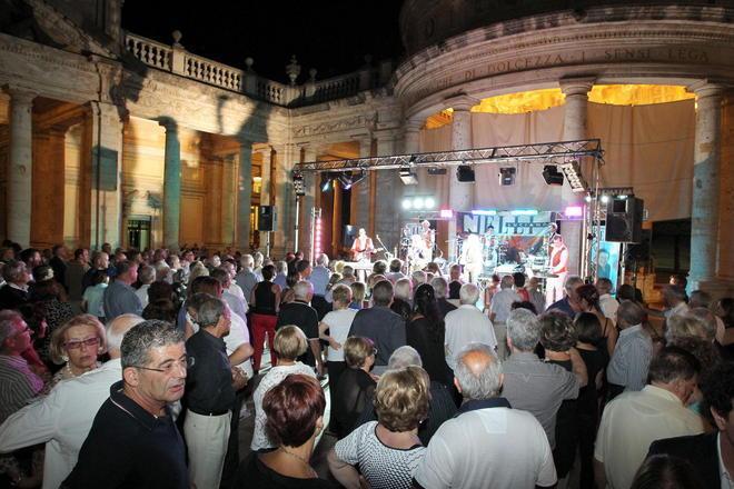 Boom russo a Ferragosto 