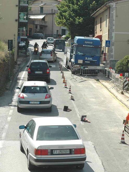 Caos al cantiere di Cireglio Raggiunti i 9 km di coda 