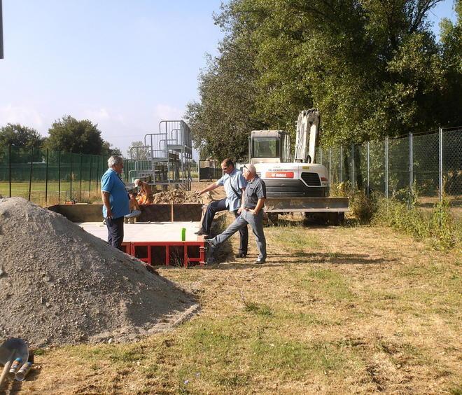 Quattro pale eoliche a Lammari per l’energia del campo sportivo 