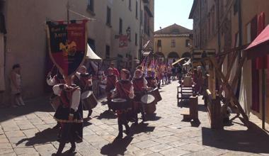 Parte alla grande la festa medievale di Volterra