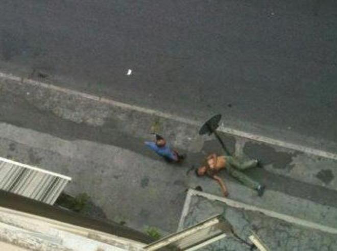 Piazza Dante a tutta rissa: residenti esasperati 