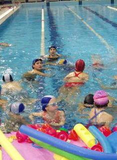 Mercoledì riapre la piscina comunale