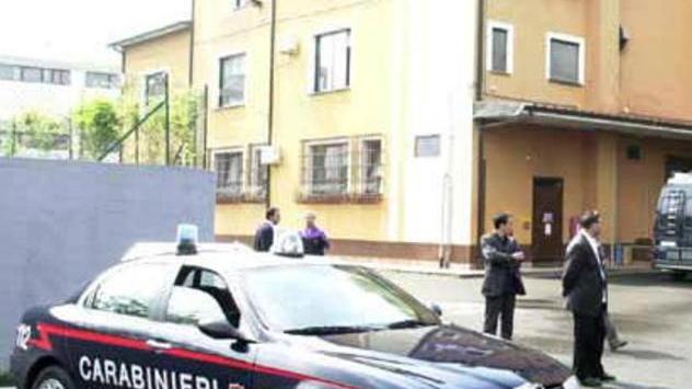 Arrestati due pusher, denunciato venditore abusivo