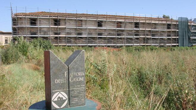 Cascine di Tavola, restano solo due gli indagati