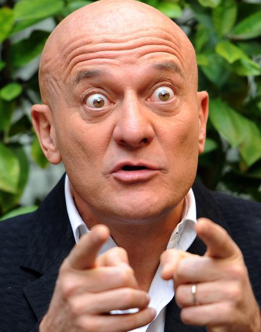 Regia briosa e un Claudio Bisio in gran forma
