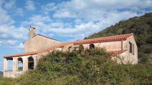 Case, ville, residence e 60 ettari di terreno all’asta fallimentare