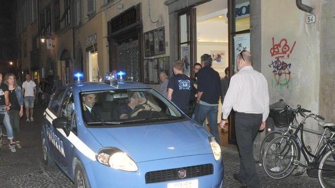 Raid vandalico in centro, denunciati due diciottenni