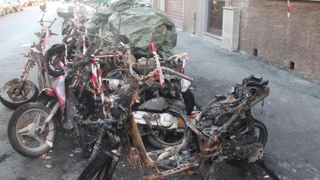 Moto bruciate, pagano i proprietari