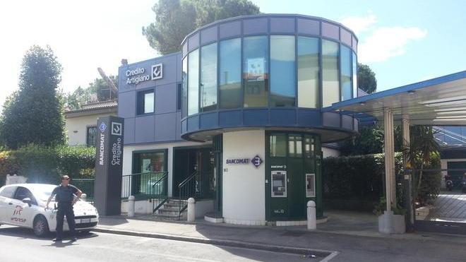 Quando la spillatrice batte il trincetto: «Così ho sventato la rapina»