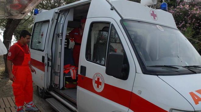 Trovata morta in appartamento la figlia la vegliava da due giorni