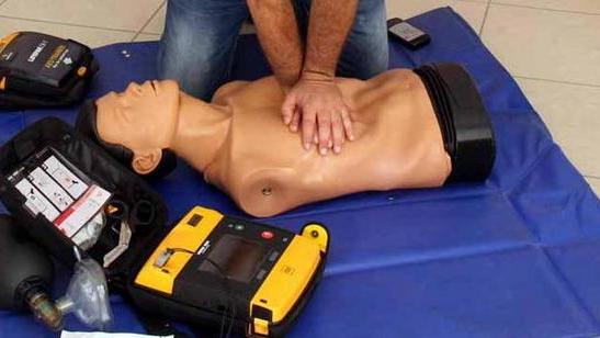 Arrivano i defibrillatori “pubblici”