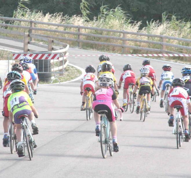 Ciclisti in gara, divieti di sosta