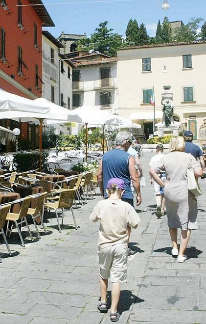 Mazzate al parabrezza dei russi 