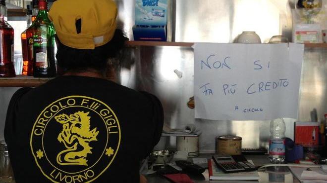Svolta alla Casa del popolo: ai compagni non si fa più credito