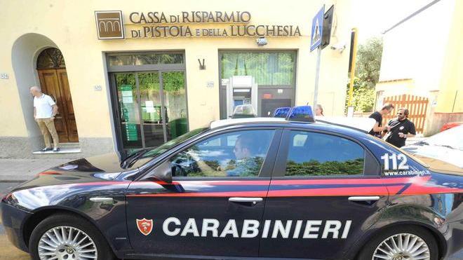 Bandito col trincetto rapina 3000 euro
