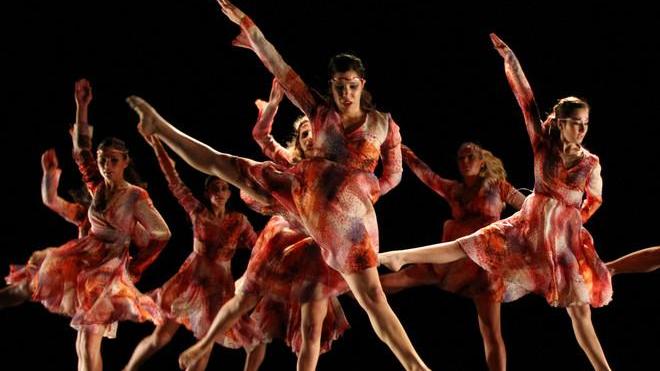 Danza: successo del saggio della scuola “In punta di piedi”
