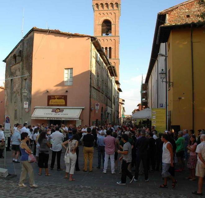 Un comitato promuove il vino 