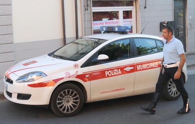 Provoca un incidente e scappa 