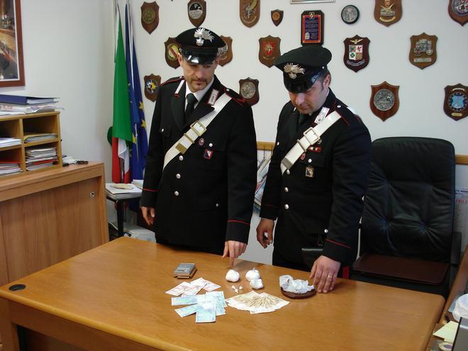 I carabinieri in borghese chiudono la “cooperativa della droga” 