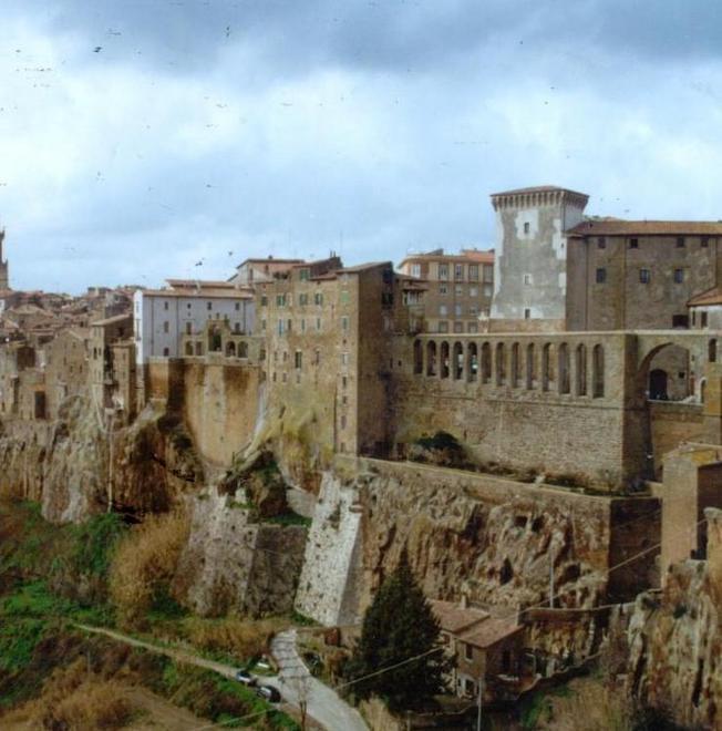 Pitigliano ricorda i “Ragazzi del Cielo”