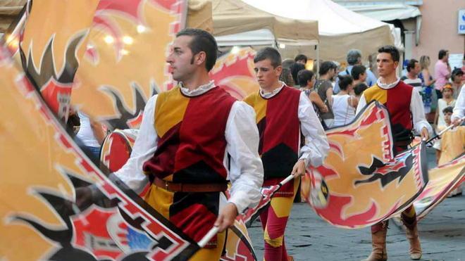 Medievalis, taglio del nastro 4 giorni da fiaba a Pontremoli