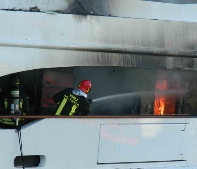 60mila litri di gasolio nello yacht in mare 