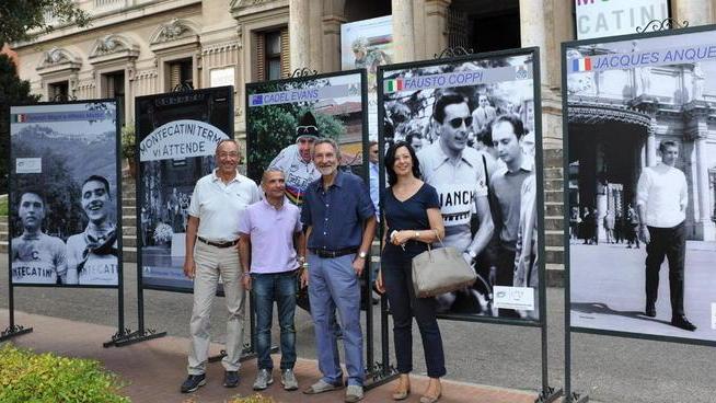 Montecatini e il ciclismo nei pannelli di viale Verdi