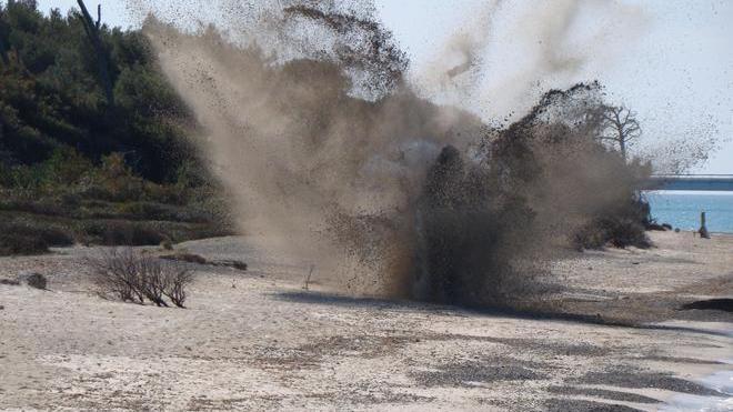 Bomba trovata davanti alla spiaggia di Vada