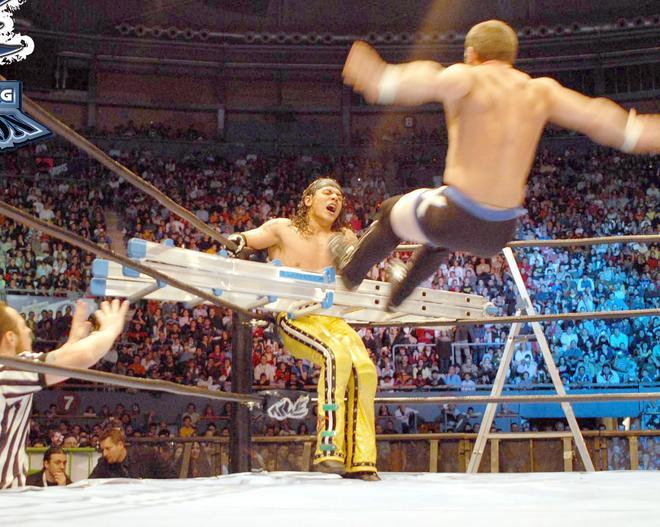 Prato, gioca col Tirreno: vinci due biglietti per il wrestling show 