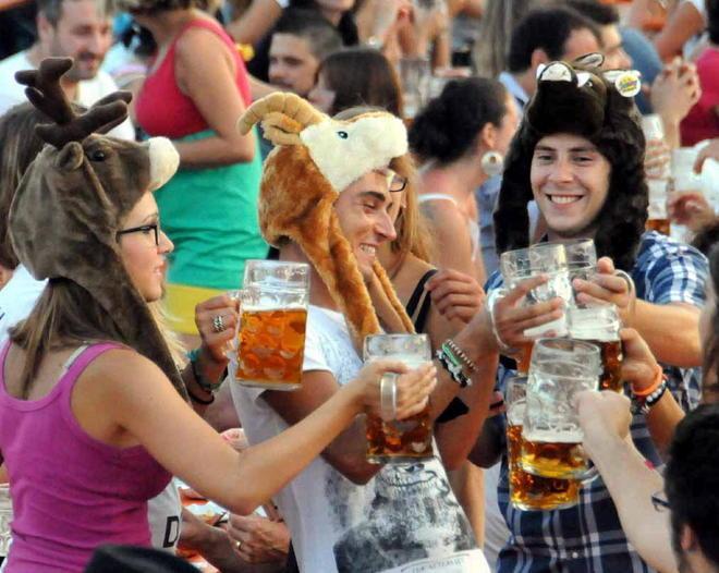 Septemberfest, subito migliaia di persone 