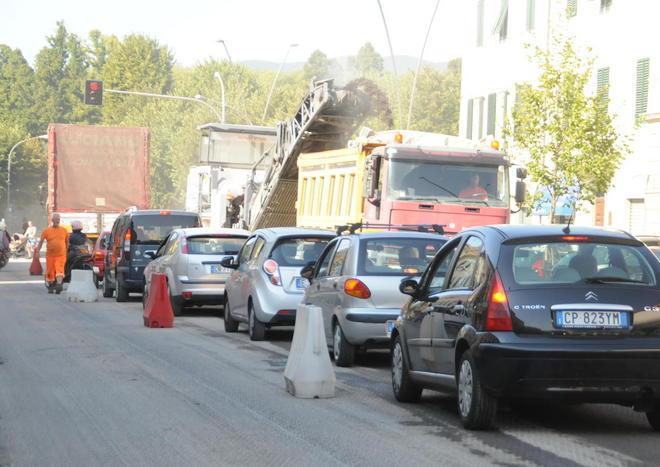 Caos in viale Castracani 