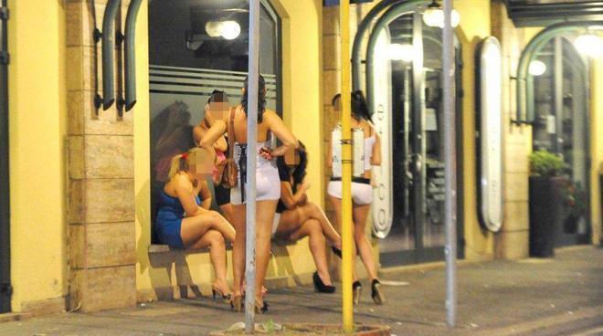 Multe da 500 euro per la prostituzione 